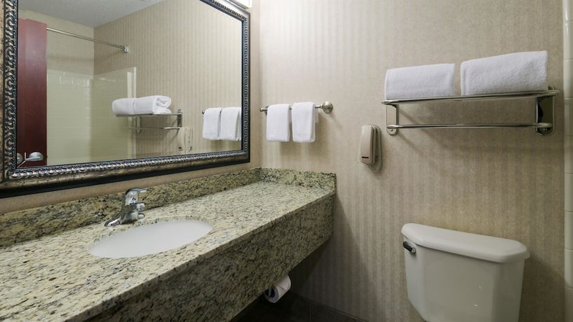 Imagen de la habitación del Hotel Best Western University Inn And Suites. Foto 13