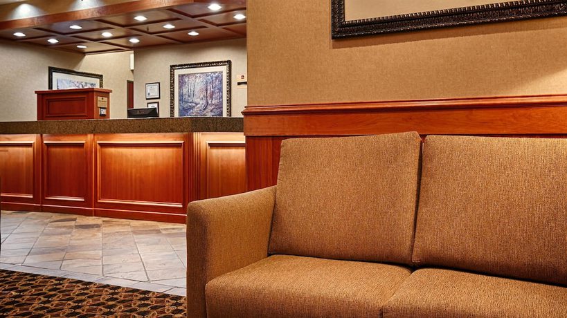 Imagen de los interiores del Hotel Best Western University Inn And Suites. Foto 17
