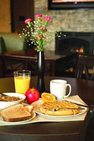 Imagen del bar/restaurante del Hotel Best Western University Inn And Suites. Foto 6
