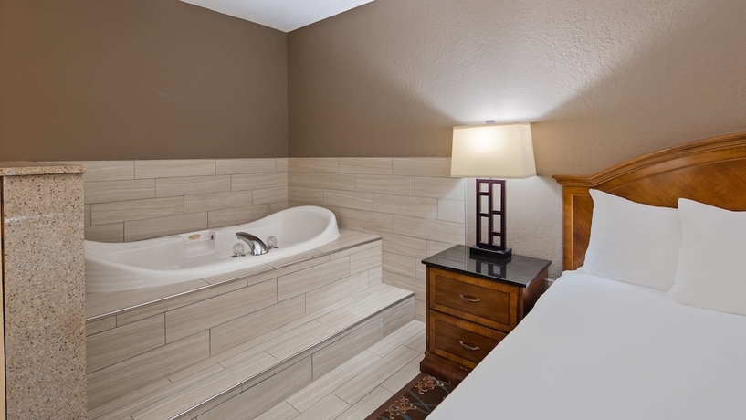 Imagen de la habitación del Hotel Best Western University Inn. Foto 15