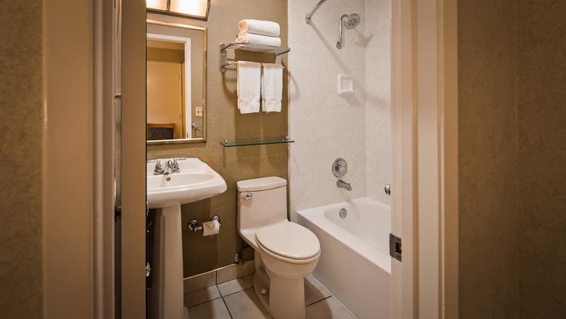 Imagen de la habitación del Hotel Best Western University Lodge. Foto 14