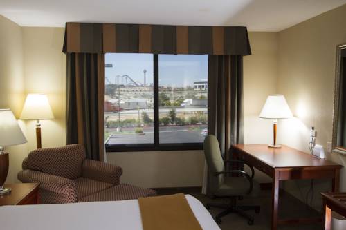 Imagen de la habitación del Hotel Best Western Valencia/six Flags Inn and Suites. Foto 13