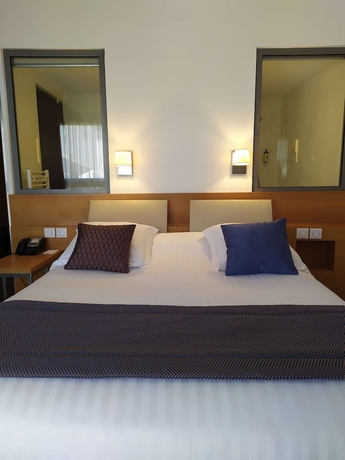 Imagen de la habitación del Hotel Best Western Vieux Port. Foto 8