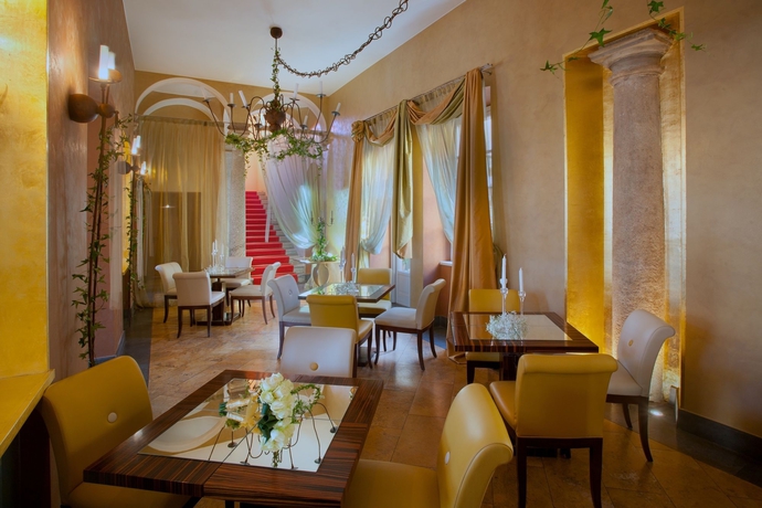 Imagen de los interiores del Hotel Best Western Villa Appiani (Ex Hotel Trezzo). Foto 11