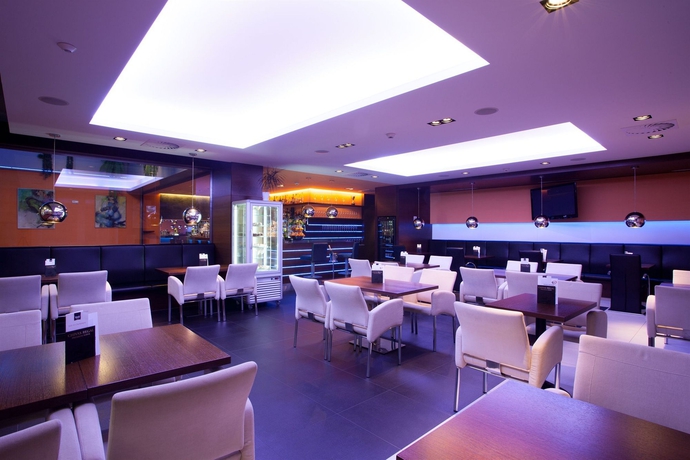 Imagen de los interiores del Hotel Best Western Vista. Foto 16