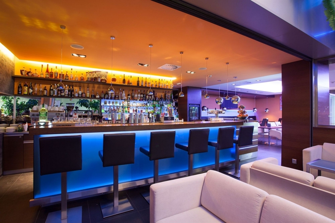 Imagen del bar/restaurante del Hotel Best Western Vista. Foto 4