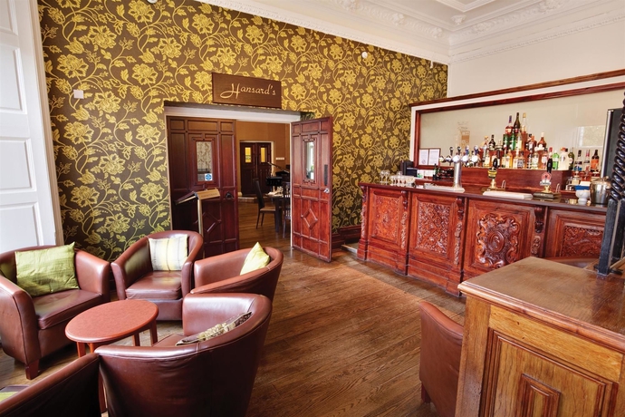 Imagen del bar/restaurante del Hotel Best Western Walworth Castle. Foto 3