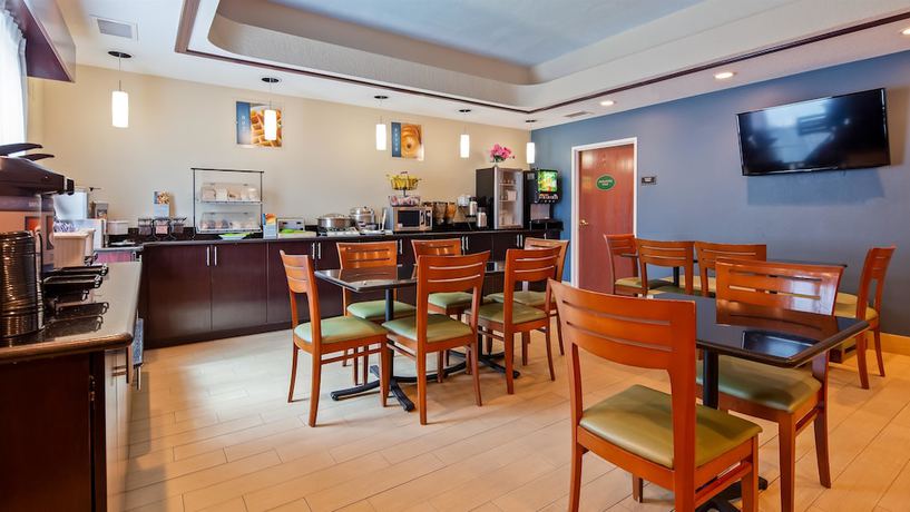 Imagen del bar/restaurante del Hotel Best Western Wesley Chapel. Foto 5