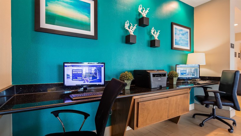 Imagen de los interiores del Hotel Best Western Wesley Chapel. Foto 15