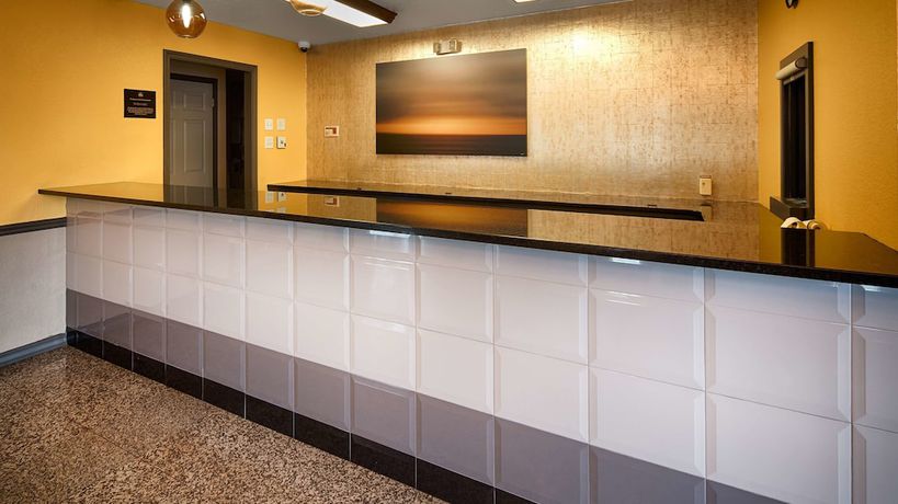 Imagen de los interiores del Hotel Best Western West Monroe Inn. Foto 18