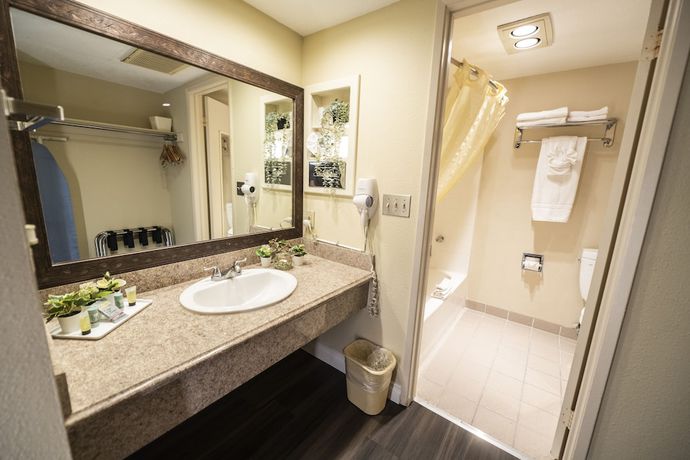 Imagen de la habitación del Hotel Best Western Westminster Inn. Foto 18