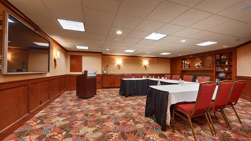Imagen de los interiores del Hotel Best Western White Bear Country Inn Hotel. Foto 9