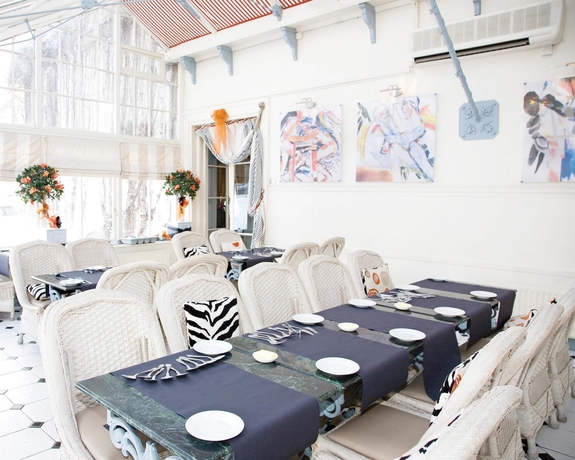 Imagen del bar/restaurante del Hotel Best Western Whitworth Hall Country Park. Foto 11