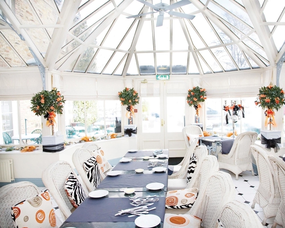 Imagen del bar/restaurante del Hotel Best Western Whitworth Hall Country Park. Foto 12