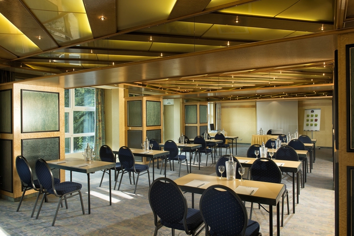 Imagen de los interiores del Hotel Best Western Windorf. Foto 16