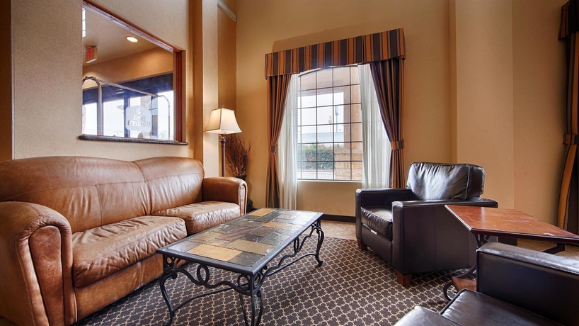 Imagen de los interiores del Hotel Best Western Windsor Pointe and Suites-atandt Center. Foto 11