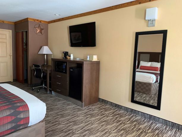 Imagen de la habitación del Hotel Best Western Windwood Inn and Suites. Foto 11