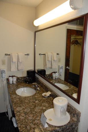Imagen de los interiores del Hotel Best Western Winners Circle. Foto 9