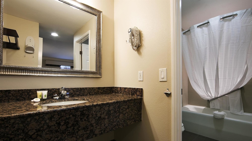 Imagen de la habitación del Hotel Best Western Woodland Hills Inn. Foto 10