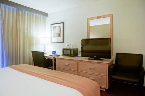 Imagen de la habitación del Hotel Best Western Yacht Harbor. Foto 7