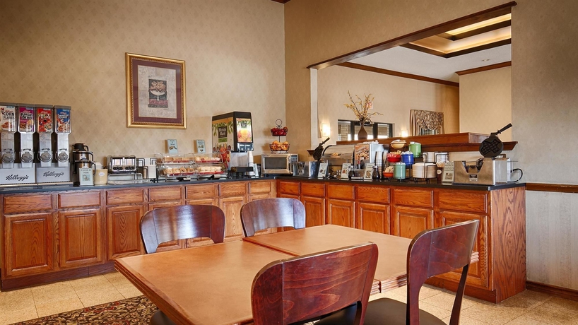 Imagen del bar/restaurante del Hotel Best Western near Lackland AFB SeaWorld. Foto 2