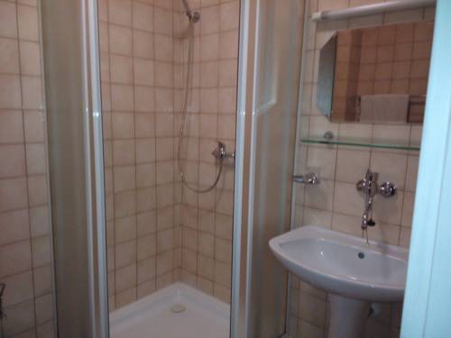 Imagen de la habitación del Hotel Bestar. Foto 8
