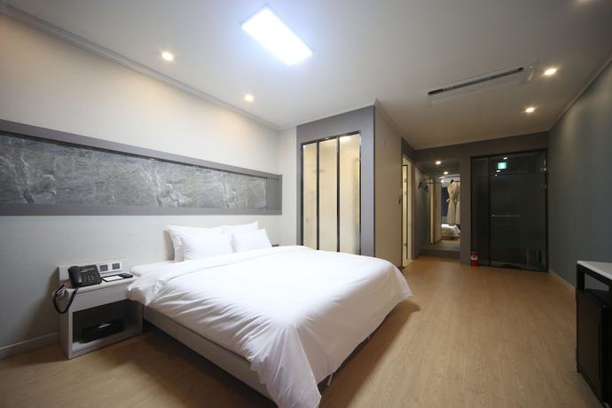 Imagen de la habitación del Hotel Bestie. Foto 17