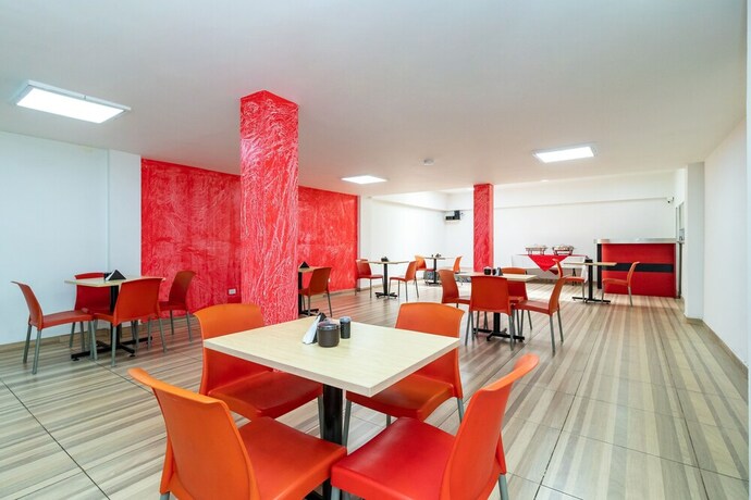 Imagen del bar/restaurante del Hotel Bestmark Platinum. Foto 19