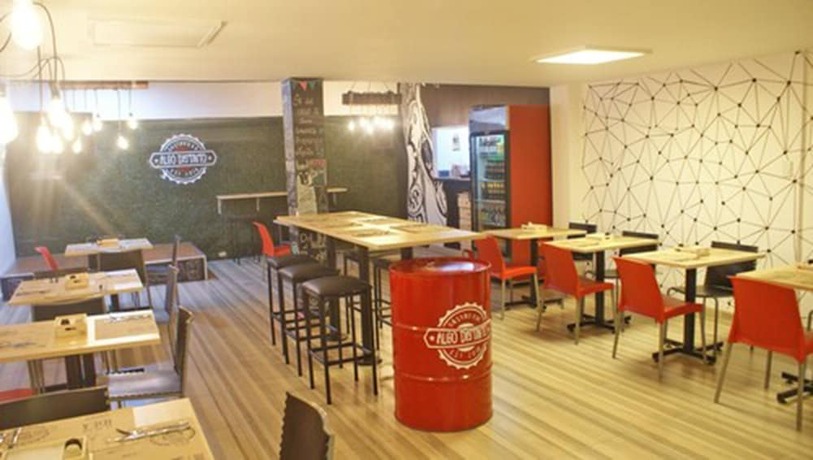 Imagen del bar/restaurante del Hotel Bestmark Platinum. Foto 23