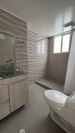 Imagen de la habitación del Hotel Bestmark Platinum. Foto 36