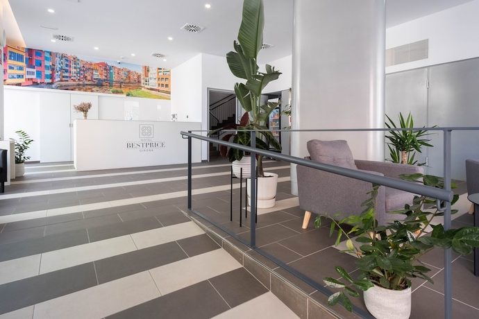 Imagen de los interiores del Hotel Bestprice Girona. Foto 18