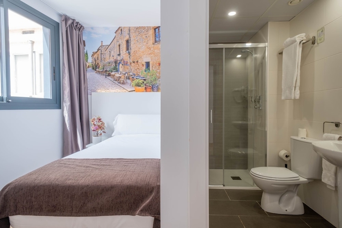 Imagen de la habitación del Hotel Bestprice Girona. Foto 16