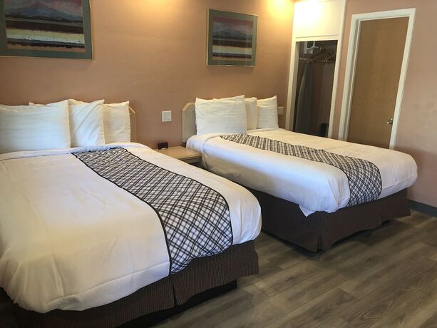 Imagen general del Hotel Bestway Inn. Foto 16