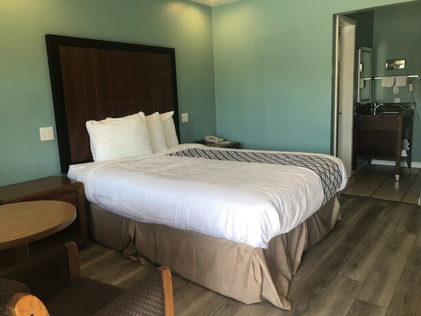 Imagen de la habitación del Hotel Bestway Inn. Foto 18