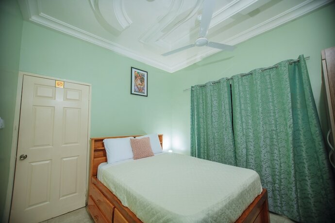 Imagen de la habitación del Hotel Bethel Suites, Accra. Foto 12