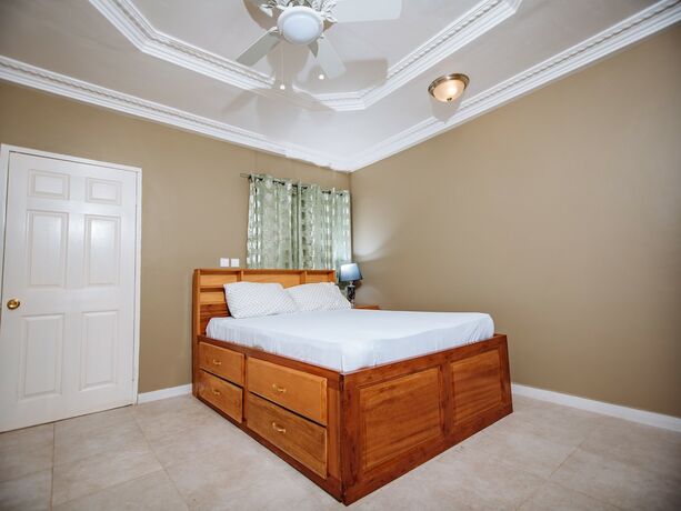 Imagen de la habitación del Hotel Bethel Suites, Accra. Foto 15