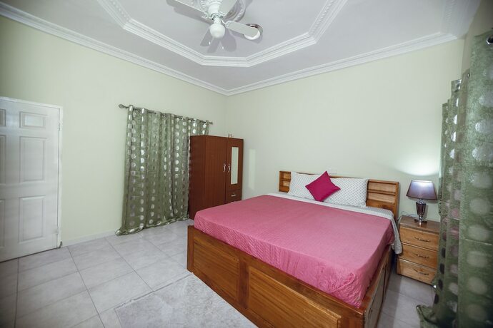 Imagen de la habitación del Hotel Bethel Suites, Accra. Foto 18