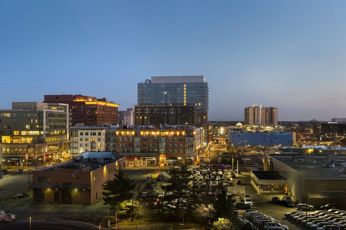 Imagen de los exteriores del Hotel Bethesda North Marriott Hotel and Conference Center. Foto 9
