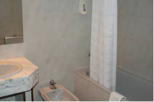 Imagen de la habitación del Hotel Betriu. Foto 6