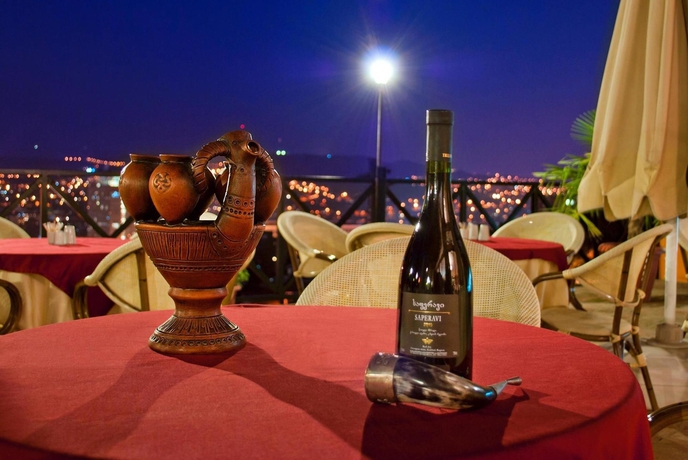 Imagen del bar/restaurante del Hotel Betsy's. Foto 2