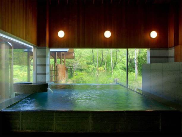 Imagen de la piscina del Hotel Bettei Senjyuan. Foto 20