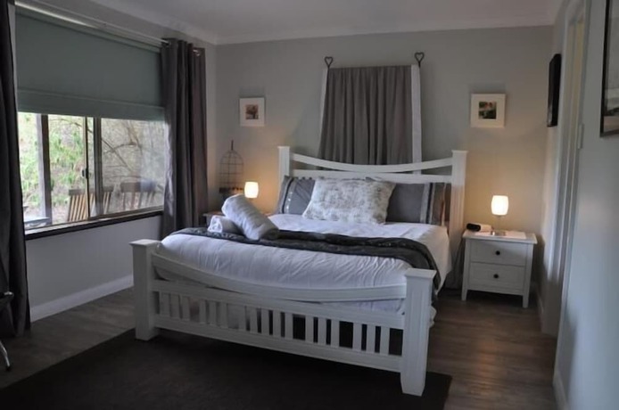 Imagen general del Hotel Bettenay Loft Spa Apartment and Lakeview Chalets. Foto 4