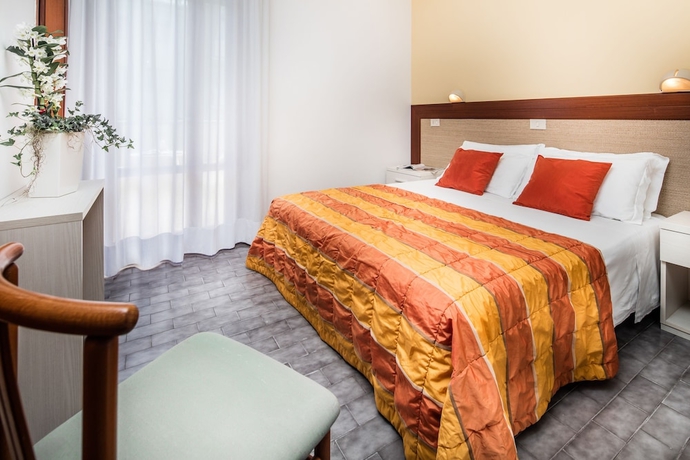 Imagen de la habitación del Hotel Bettina. Foto 5