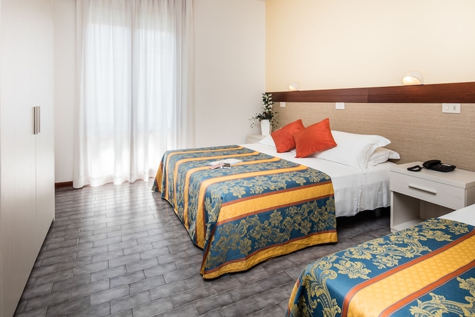 Imagen de la habitación del Hotel Bettina. Foto 9