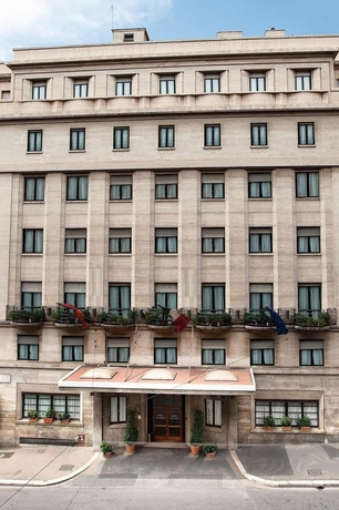 Imagen de los exteriores del Hotel Bettoja Atlantico. Foto 12