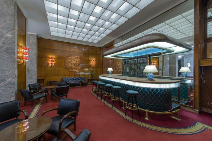 Imagen del bar/restaurante del Hotel Bettoja Mediterraneo. Foto 2