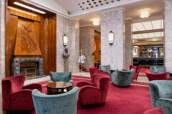 Imagen de los interiores del Hotel Bettoja Mediterraneo. Foto 18