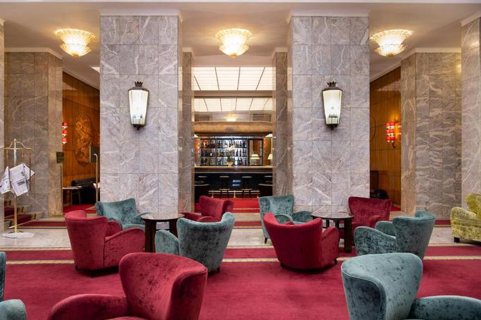 Imagen del bar/restaurante del Hotel Bettoja Mediterraneo. Foto 3