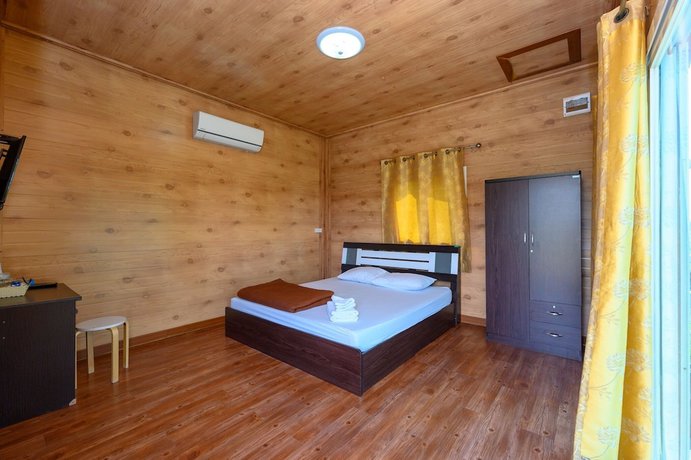 Imagen de la habitación del Hotel Beung Sampathuan Nakornchaisri Resort. Foto 9