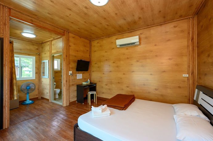 Imagen de la habitación del Hotel Beung Sampathuan Nakornchaisri Resort. Foto 18